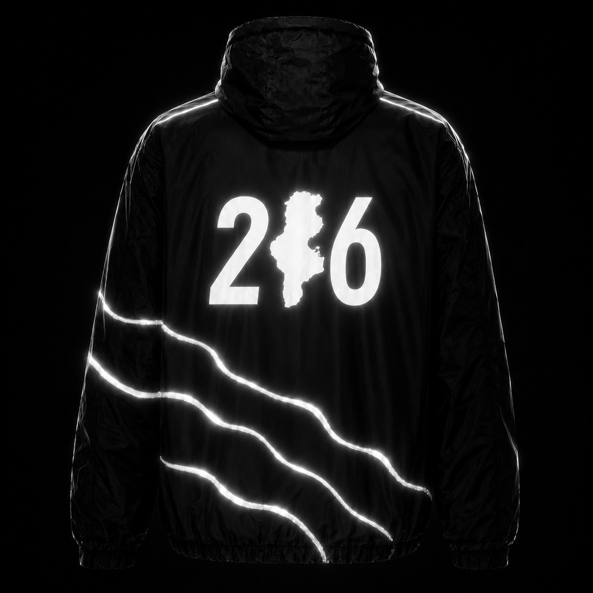 Veste Tunisie 216 noire, vue de dos illuminée la nuit